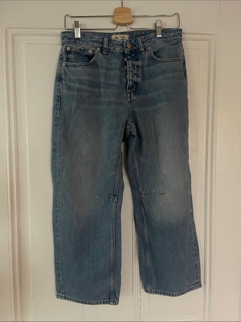 Madewell Petite Women’s Curvy Darted Barrel Leg Crop Jeans in Washed Blue
